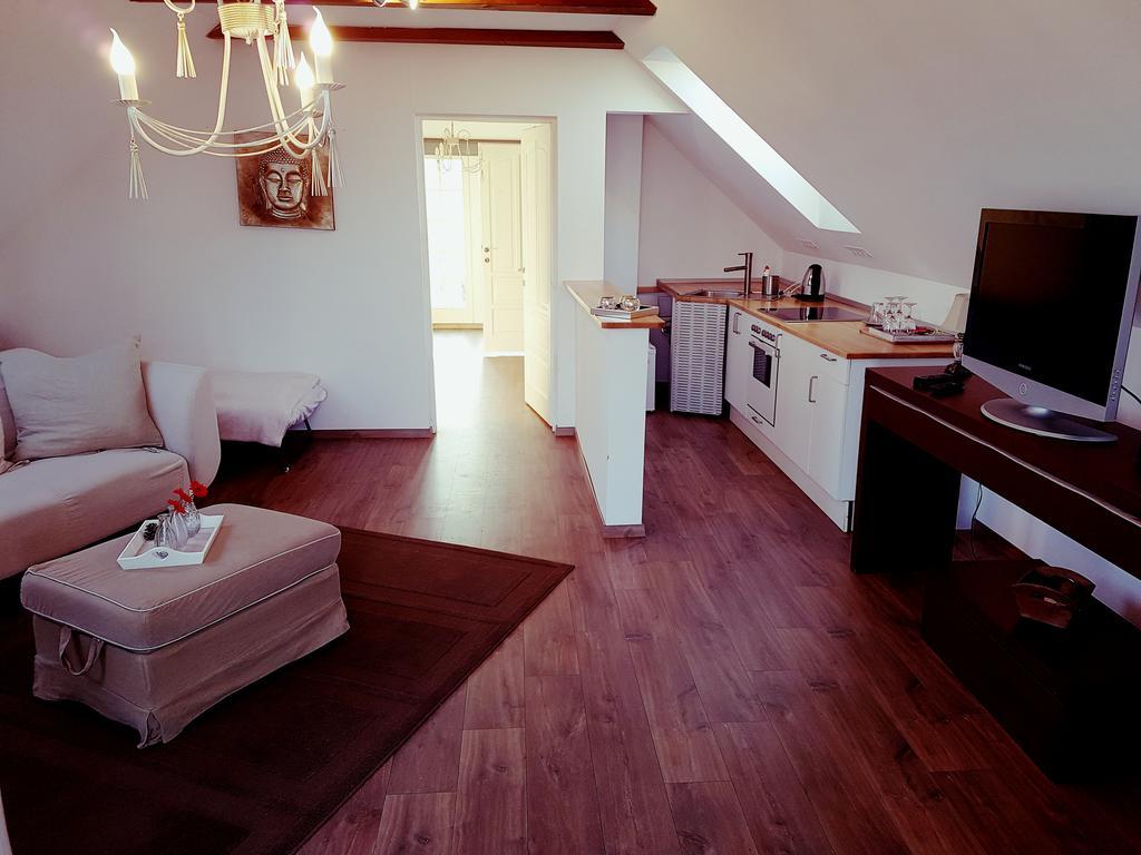Villa Westfalia Guest House Tîrgu Secuiesc Eksteriør bilde